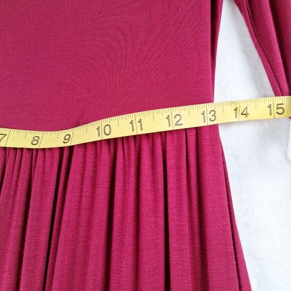 GRECERELLE Size M Faux Wrap Maxi Dress Red Long Sleeve 55 Inches Long New - Picture 8 of 8